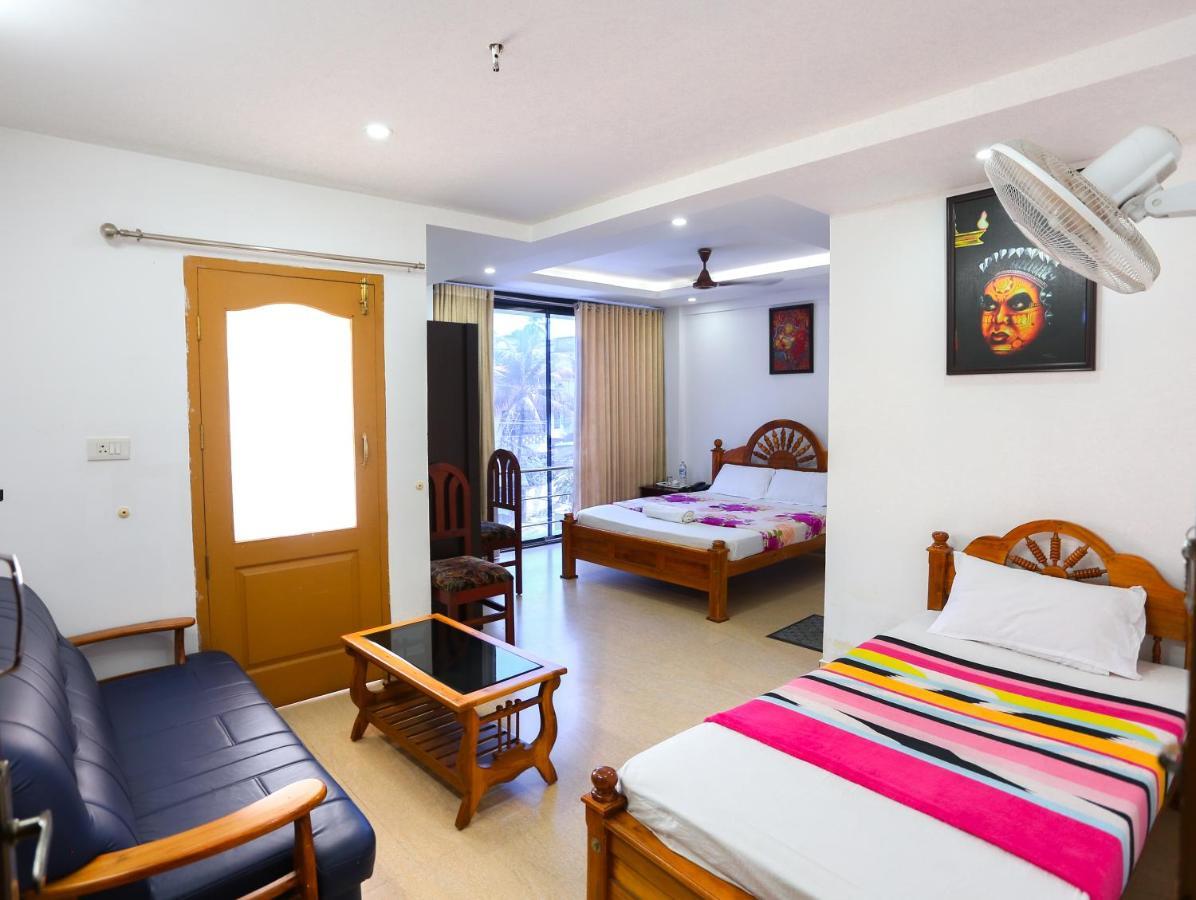 Hare Krishna Inn Ґуруваюр Екстер'єр фото