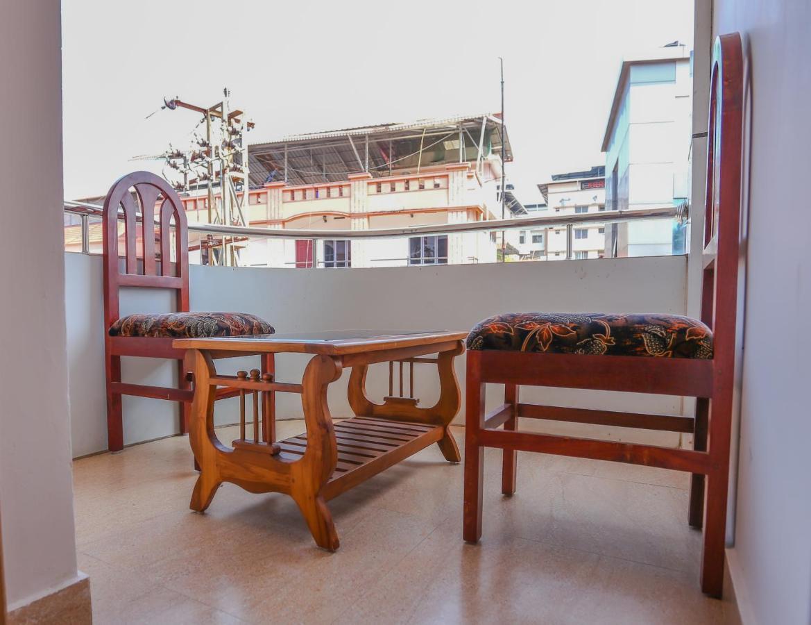Hare Krishna Inn Ґуруваюр Екстер'єр фото