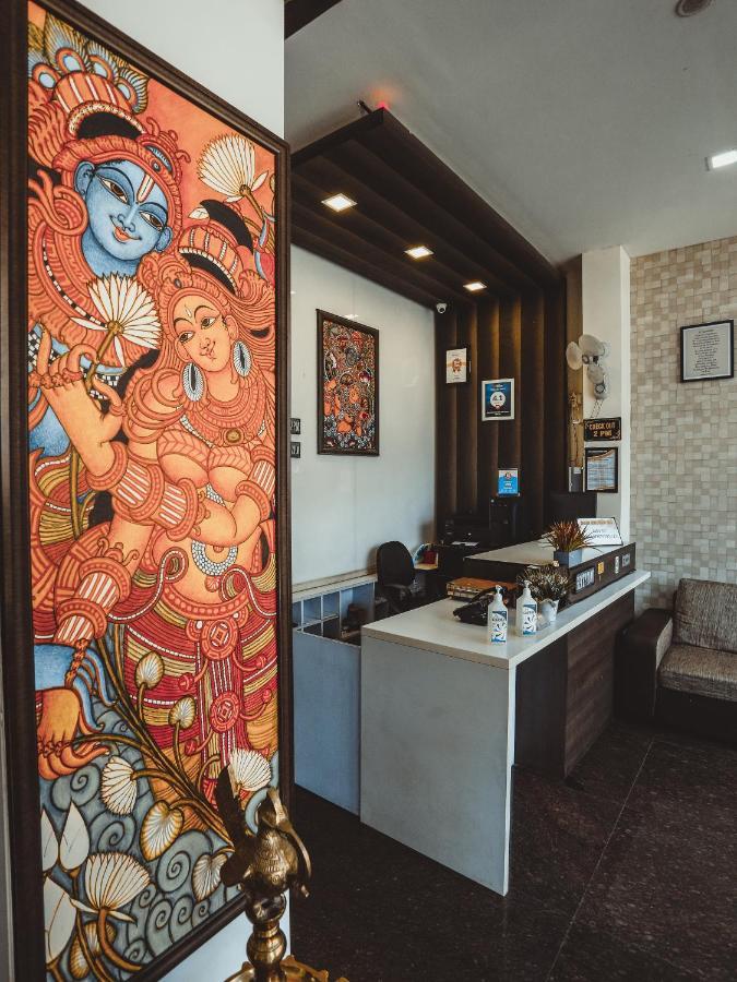 Hare Krishna Inn Ґуруваюр Екстер'єр фото